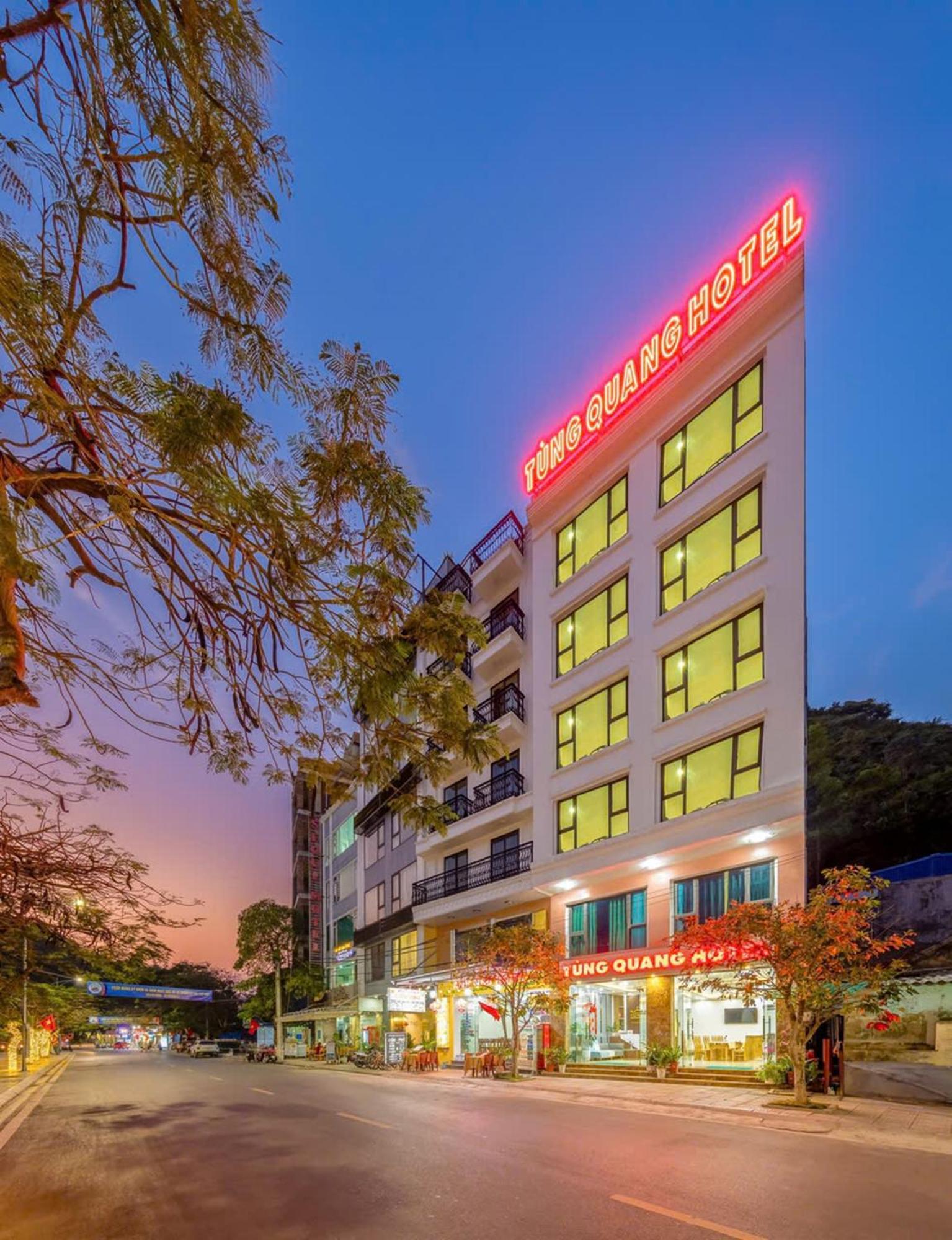 Tung Quang Hotel Dong Khe Sau Buitenkant foto