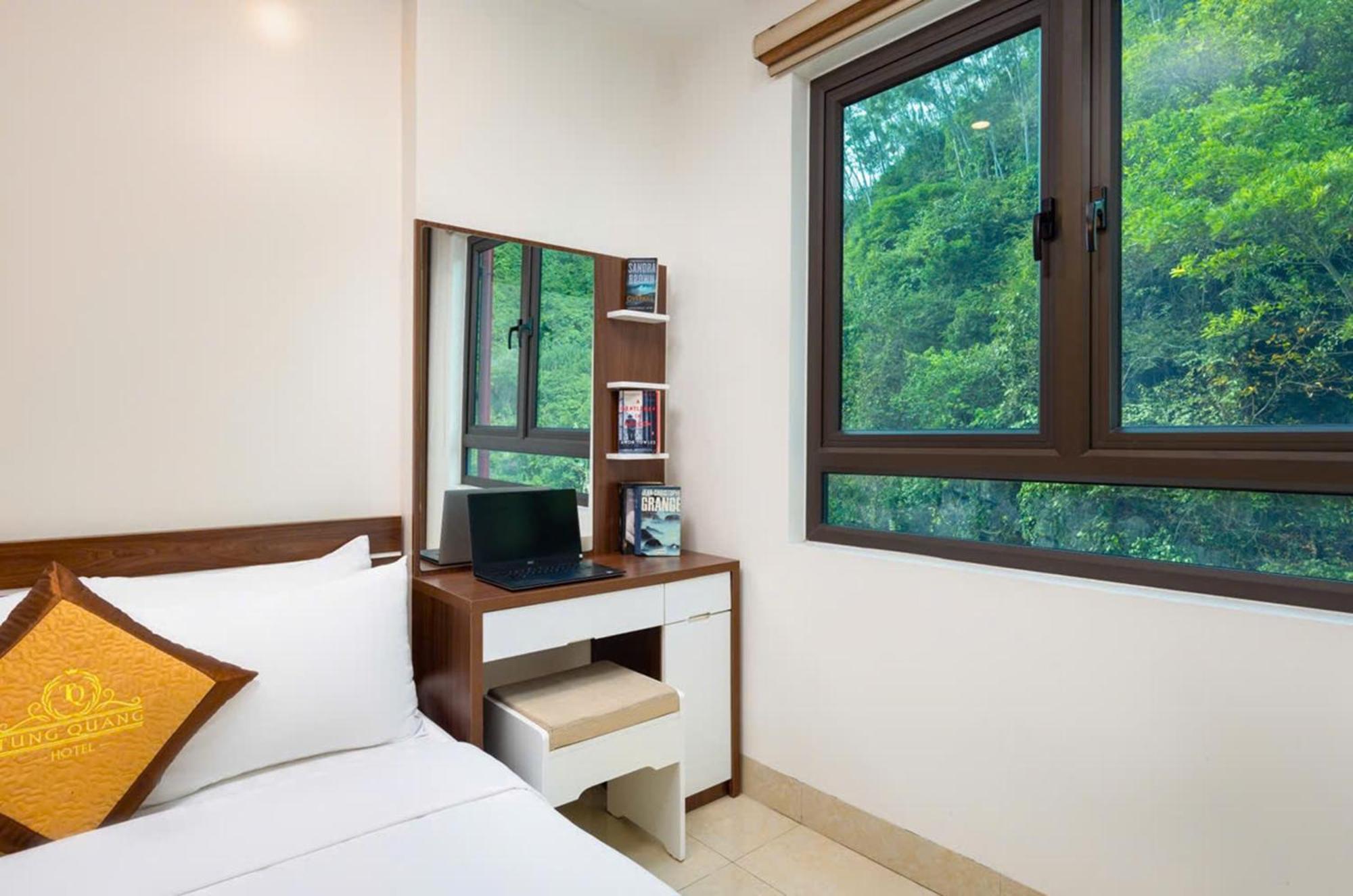 Tung Quang Hotel Dong Khe Sau Buitenkant foto